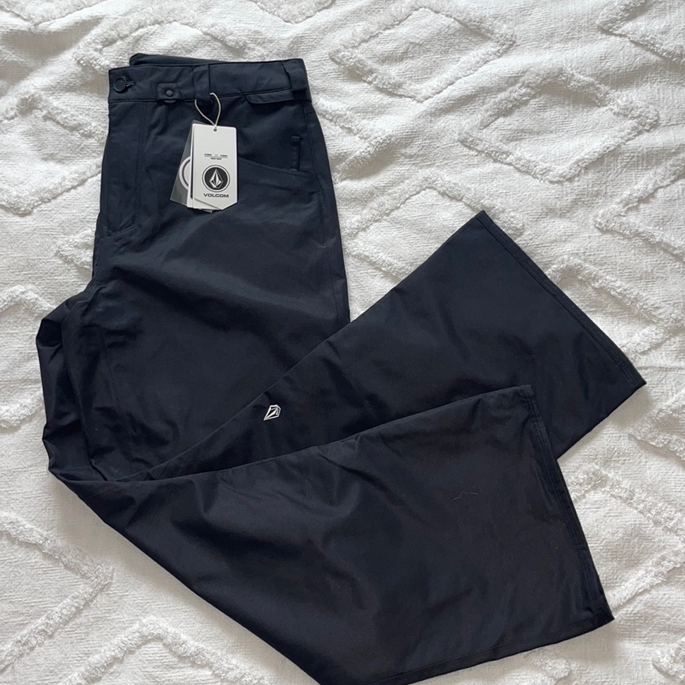 Volcom light weight snowboard pants size large color black